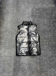 پافر چرم قیمت هر عدد ۹۸۰